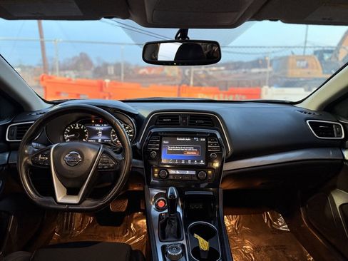 Used 2017 Nissan Maxima 3.5 S image 18