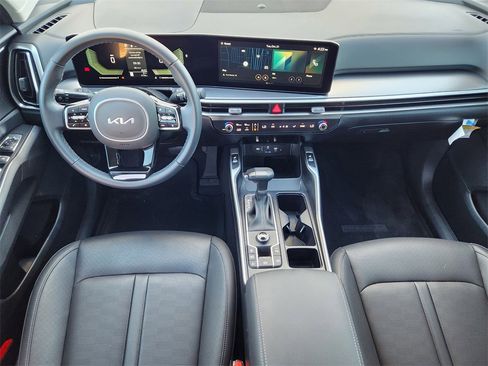 New 2025 Kia Sorento S image 17