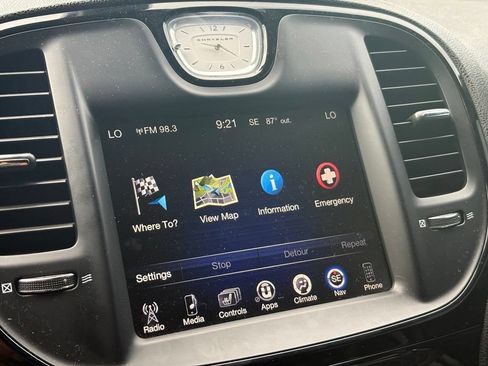 Used 2015 Chrysler 300 S RWD image 15