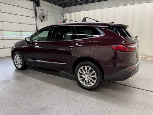 Used 2019 Buick Enclave Essence w/ LPO, Luxury Package FWD image 4