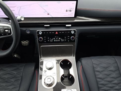 Used 2025 Genesis GV80 3.5T e-SC image 9