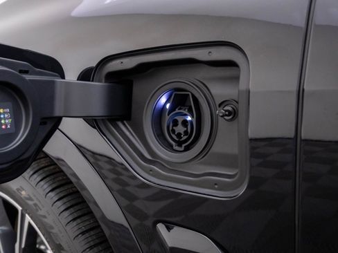 New 2026 BMW X5 xDrive50e w/ M Sport Package image 38