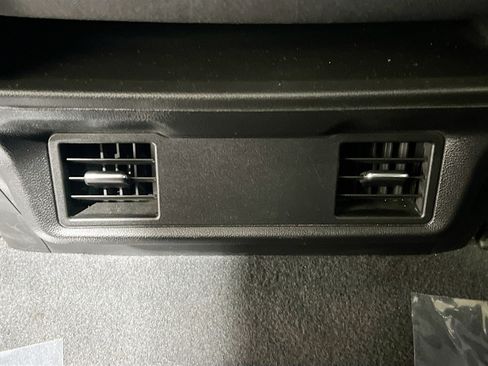 Used 2021 Chevrolet Silverado 1500 Custom RWD image 17