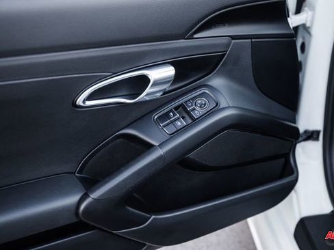 Used 2017 Porsche 718 Boxster image 65