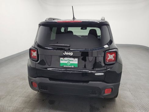 Used 2016 Jeep Renegade Latitude image 7