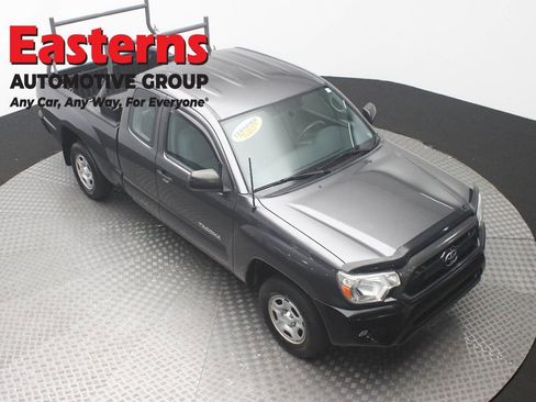 Used 2015 Toyota Tacoma 2WD Access Cab image 3