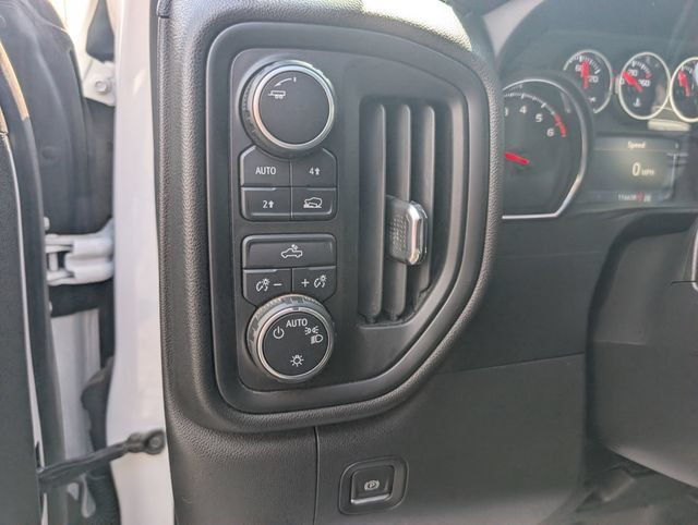 Used 2022 Chevrolet Silverado 1500 W/T w/ WT Value Package AWD/4WD image 17