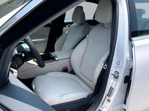 New 2026 Mercedes-Benz C 300 Sedan image 17