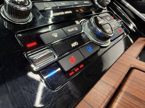 Used 2022 Lincoln Navigator Reserve w/ Equipment Group 201A image 22