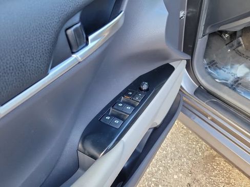 Used 2019 Toyota Camry LE FWD image 15
