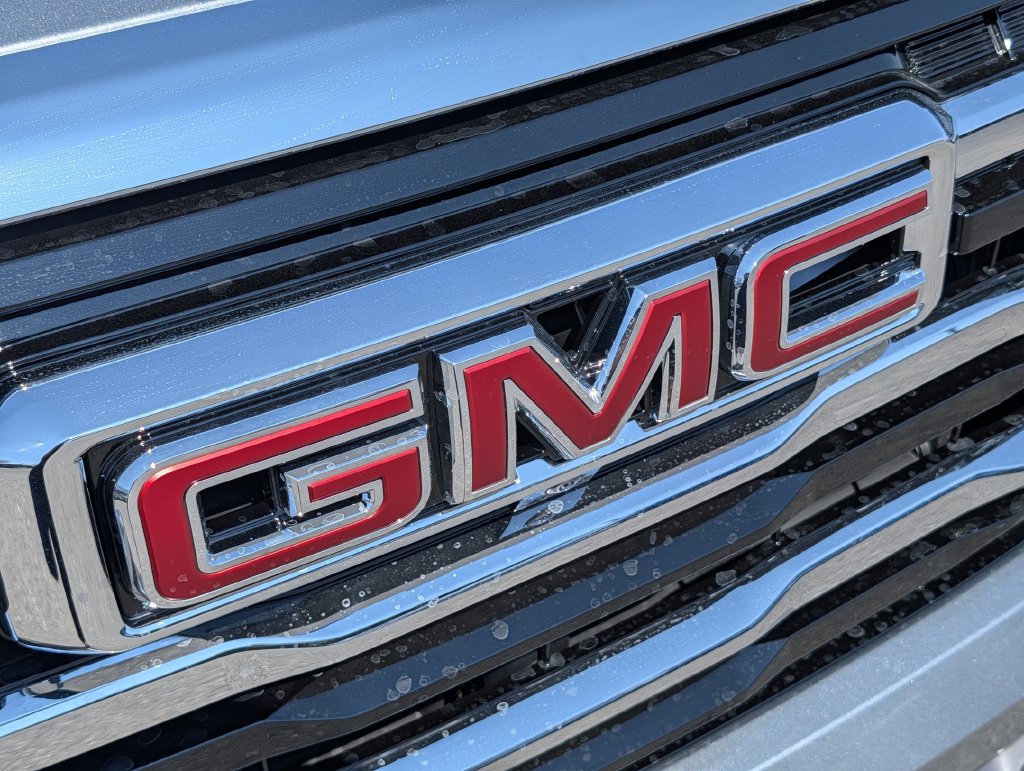 New 2027 GMC Terrain Elevation w/ Technology Package II FWD image 34