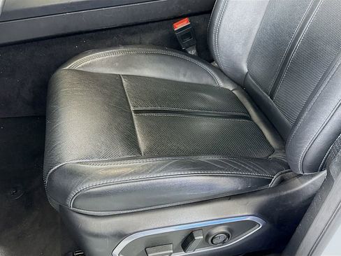 Used 2024 Jeep Wagoneer Series II w/ Flexible Seating Group RWD image 20