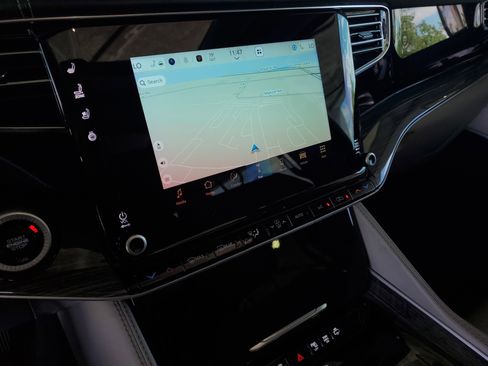 Used 2022 Jeep Wagoneer Series II w/ Premium Group I image 25