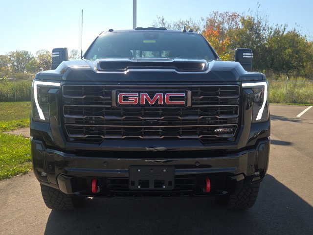 Used 2025 GMC Sierra 2500 AT4X AWD/4WD image 3