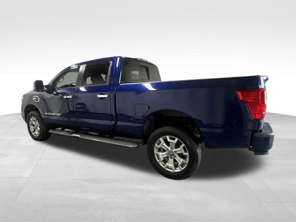Used 2021 Nissan Titan SV w/ SV Convenience Package AWD/4WD image 14
