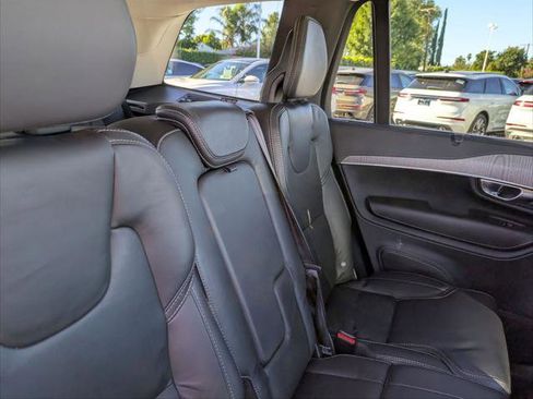 Used 2023 Volvo XC90 T8 Ultimate image 24