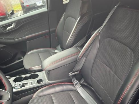 Used 2024 Ford Escape ST-Line w/ Tech Pack #1 FWD image 11