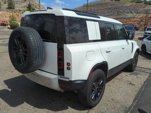 Used 2025 Land Rover Defender 110 S AWD/4WD image 3