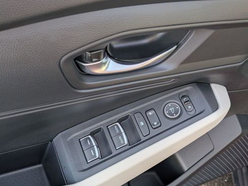 Used 2025 Honda Accord LX image 22