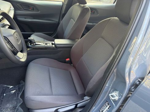 Used 2025 Toyota Prius LE image 21