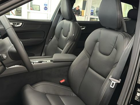 New 2026 Volvo XC60 B5 Ultra w/ Protection Package Premier AWD/4WD image 23