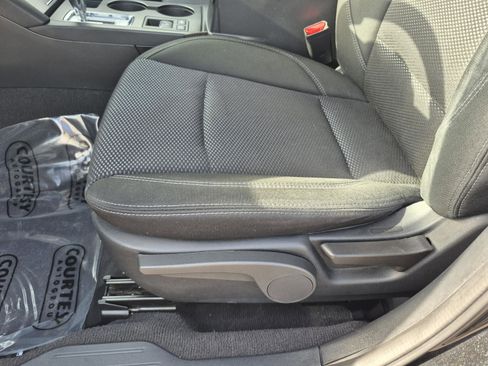 Used 2019 Subaru Outback 2.5i AWD/4WD image 18