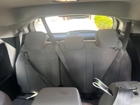 Used 2025 Toyota Sienna LE AWD/4WD image 13