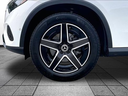 Certified 2026 Mercedes-Benz GLC 300 4MATIC image 38