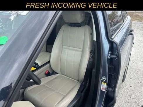 Used 2020 Land Rover Range Rover Velar S image 12