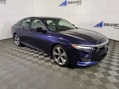 Used 2018 Honda Accord Touring image 7