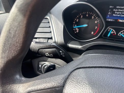 Used 2017 Ford Escape SE image 19