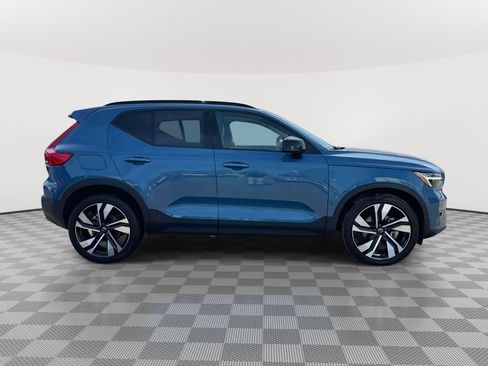 Certified 2023 Volvo XC40 B5 Plus w/ Driver Assist Package image 3