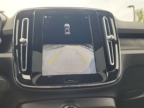 Used 2023 Volvo XC40 Recharge Ultimate w/ Protection Package Premier AWD/4WD image 26