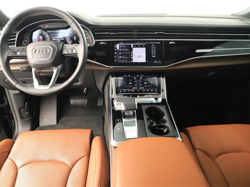 Used 2025 Audi Q8 Prestige w/ Prestige Package image 18