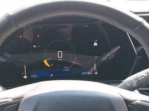 Used 2025 Chevrolet Trax LT w/ LT Convenience Package FWD image 21