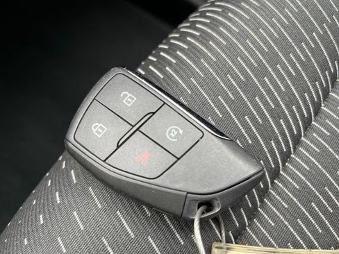 Used 2025 Chevrolet Equinox LT image 25