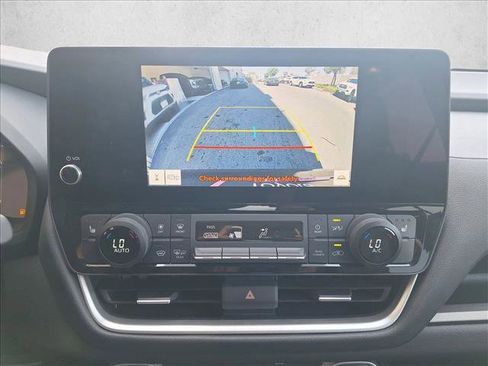 Used 2025 Toyota Grand Highlander AWD image 12