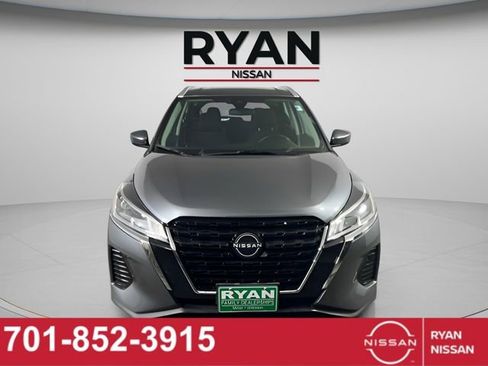 Certified 2023 Nissan Kicks SV image 11