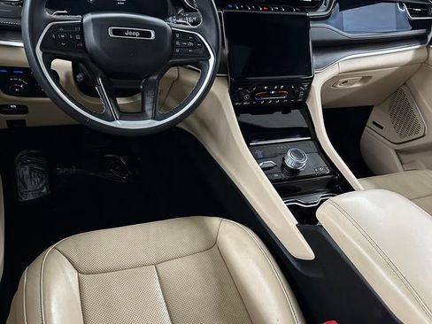 Used 2022 Jeep Grand Cherokee Limited 4xe w/ Luxury Tech Group II AWD/4WD image 25