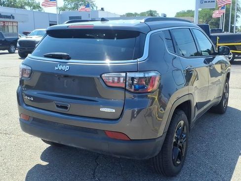 Used 2024 Jeep Compass Latitude AWD/4WD image 5