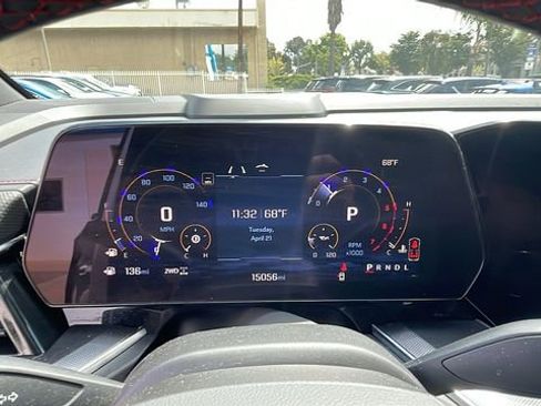 Used 2025 Chevrolet Suburban RST w/ Comfort Package AWD/4WD image 24
