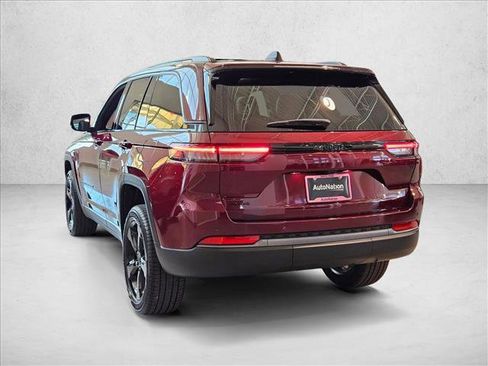 New 2026 Jeep Grand Cherokee Limited w/ Limited Altitude Package AWD/4WD image 9