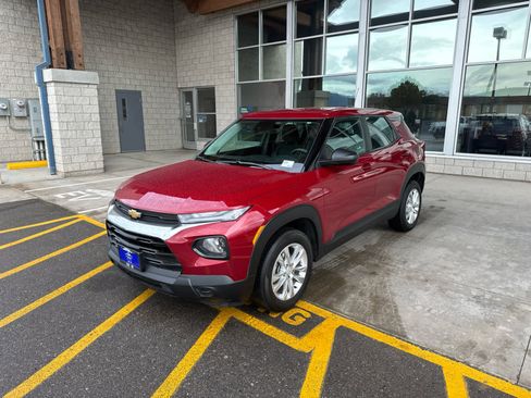 Certified 2021 Chevrolet TrailBlazer LS image 1