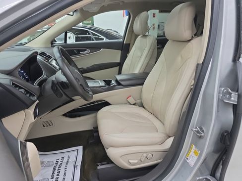 Used 2017 Lincoln MKX Reserve w/ Lincoln MKX Climate Package AWD/4WD image 7