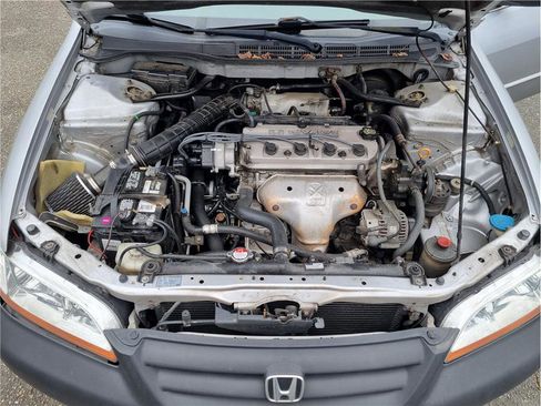 Used 2001 Honda Accord VP image 15