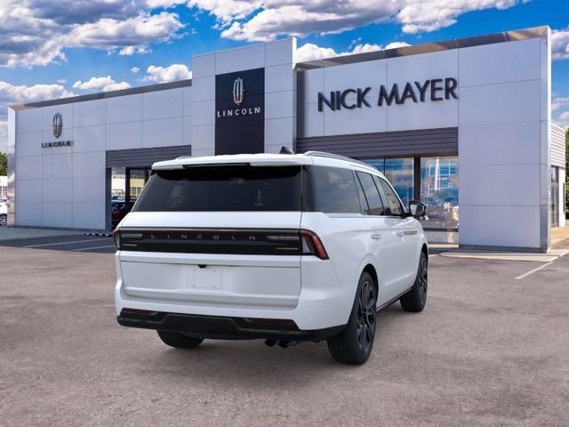 New 2026 Lincoln Navigator Reserve AWD/4WD image 9
