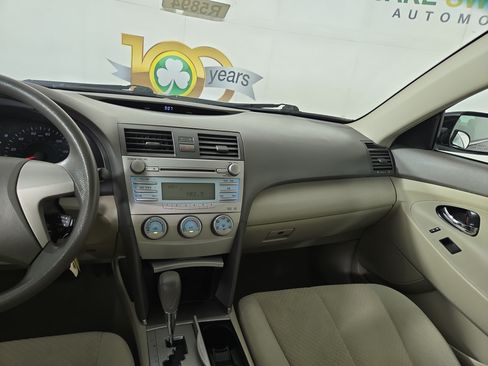 Used 2009 Toyota Camry LE FWD image 23