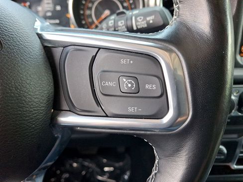 Used 2023 Jeep Wrangler Unlimited Sahara w/ Cold Weather Group AWD/4WD image 18