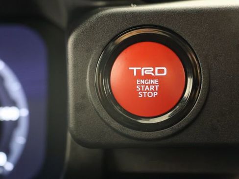 Used 2025 Toyota 4Runner TRD Off-Road image 17