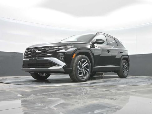 New 2026 Hyundai Tucson Limited image 32